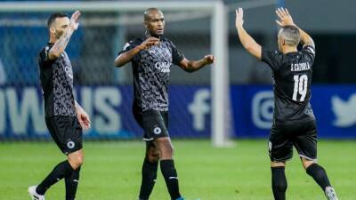 Cazorla se agarra a la Liga de Campeones asiática - en.as.com -  Santi