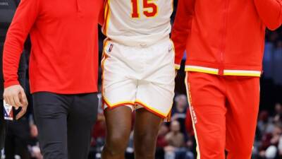 Clint Capela - Evan Mobley - Hawks' Capela injures right knee vs. Cavs, out for rest of game - tsn.ca -  Atlanta