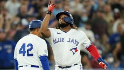 Guerrero Jr.'s homer provides spark as Blue Jays run past Athletics to victory