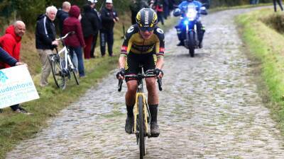 Paris-Roubaix 2022 LIVE - Marianne Vos, Lotte Kopecky shoot for victory at Hell of the North