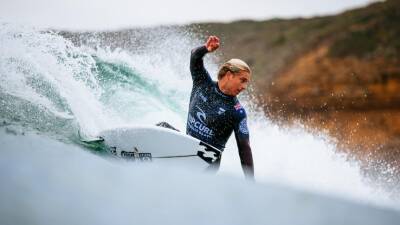 Filipe Toledo - Ethan Ewing knocks Owen Wright out of World Surf League event at Bells Beach as three Aussies reach semis - abc.net.au - Brazil - Australia - county Owen - state Hawaii - county Florence - county Wright - county Bell