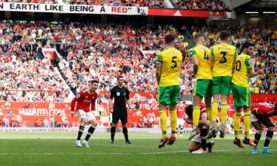 Cristiano Ronaldo hits hat-trick to give Manchester United edge over Norwich
