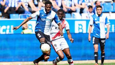 El Rayo - Fran García - ALAVÉS 1- RAYO 0 | Joselu mantiene vivo al Alavés - en.as.com - Madrid - Santander