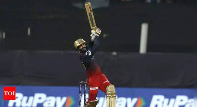 IPL 2022: Faf du Plessis hails Dinesh Karthik, bowlers in RCB's win over Delhi Capitals