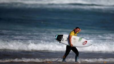 Surfing-Australia's Wright, Brazil's Toledo win and ring at Bells