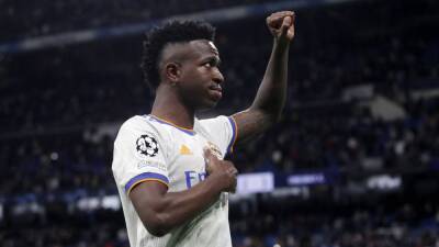 Real Madrid | Vinicius lo aguanta todo - en.as.com