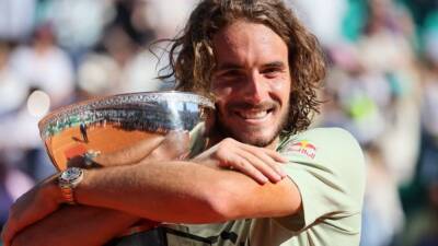 Tsitsipas battles past Davidovich Fokina to win Monte Carlo title