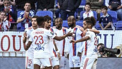 Ligue 1 El Olympique de Lyon alivia sus penas con un set al Girondins