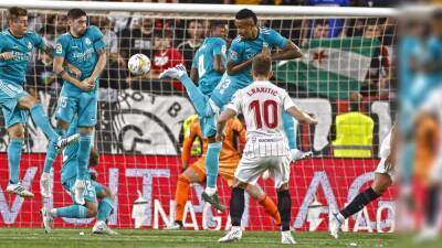 Luka Modric - Jules Kounde - Ivan Rakitic - Las imágenes de la victoria del Real Madrid en Sevilla - en.as.com -  Santanderte