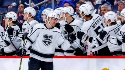 NHL insiders debate the week - Kings' playoff chances, Lightning vs. Leafs and what to watch