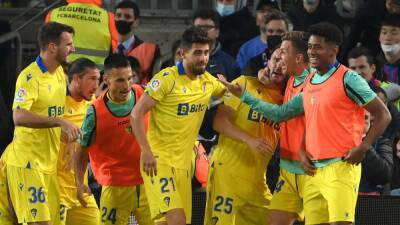 Pierre Emerick Aubameyang - Lucas Pérez - Barcelona 0-1 Cadiz: Relegation-haunted visitors secure stunning upset at Camp Nou - eurosport.com