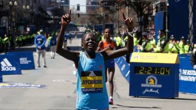 Peres Jepchirchir wins Boston Marathon on 50th anniversary of first official women's race - abc.net.au - Ukraine - Switzerland - Usa - Ethiopia - state Indiana - state Illinois - Kenya - county Marathon