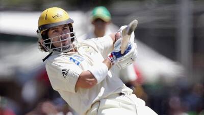 Adam Gilchrist - Ryan Campbell, former Australia ODI wicketkeeper, suffers heart attack in London - abc.net.au - Netherlands - Australia - London - Hong Kong