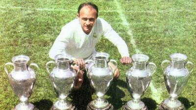 Santiago Bernabéu - Los Galácticos de la historia del Madrid - en.as.com - Madrid -  Santiago