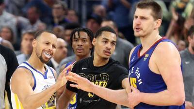 Stephen Curry played peacemaker to keep Jokic from going after Payton II