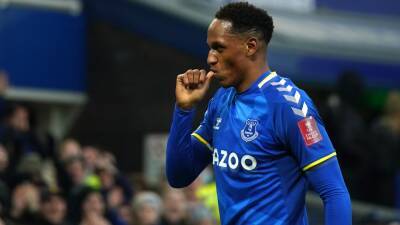 Brendan Rodgers - Donny Van-De-Beek - Wilfred Ndidi - Ryan Bertrand - Nathan Patterson - Danny Ward - Tom Davies - El Ghazi - Yerry Mina and Donny Van De Beek return for Everton’s game with Leicester - bt.com - Manchester -  Leicester - county Park