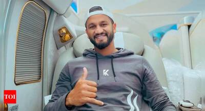 Sri Lankan batter Dimuth Karunaratne signs short-term deal with Yorkshire