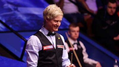 'He was floating around in his jeans!' - Neil Robertson on facing debutant at World Snooker Championship