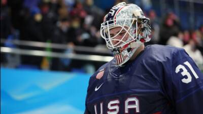 Strauss Mann, top U.S. men’s goalie at Olympics, signs NHL deal