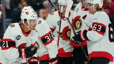 Joseph notches first hat trick, Senators top Red Wings
