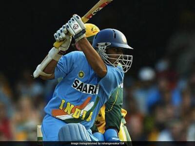 Sunil Gavaskar - IPL 2022: Rohan Gavaskar Shuts Down Troll With Epic Throwback Photo - sports.ndtv.com - India -  Kolkata