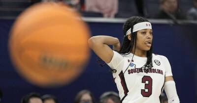 South Carolina women top Louisville, advance to title game