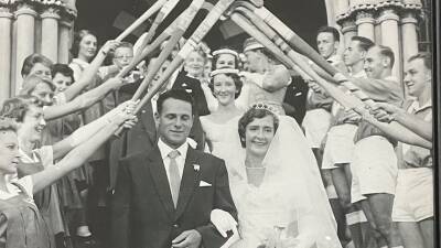 Hockey star and 'Queensland Great' Daphne Pirie dies aged 90 - abc.net.au - Australia