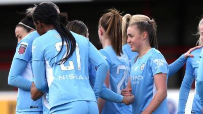 Georgia Stanway and Bunny Shaw on target as Manchester City beat West Ham to keep up pressure in WSL title race