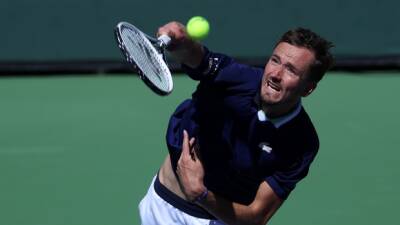 No. 2-ranked Medvedev says he needs hernia surgery