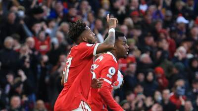 Manchester United 1-1 Leicester: Fred cancels out Kelechi Iheanacho header but top four hopes suffer blow