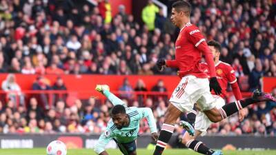 Cristiano Ronaldo - Marcus Rashford - Paul Pogba - Bruno Fernandes - Harry Maguire - Wesley Fofana - Gareth Southgate - David De-Gea - James Maddison - Harvey Barnes - Kasper Schmeichel - Diogo Dalot - Edinson Cavani - Fred earns sluggish Man United a draw with Leicester - rte.ie - Manchester -  Leicester