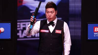 Yan Bingtao books Mark Selby meeting in World Championship second round after four-frame salvo sees off Chris Wakelin