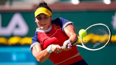 Andreescu returns to action with win in Stuttgart