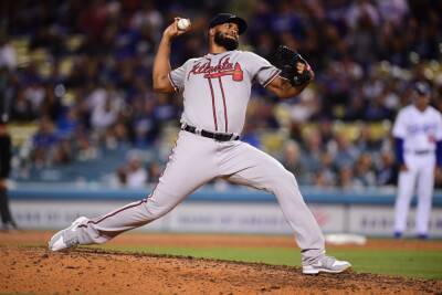 Atlanta Braves' Kenley Jansen gets save in first appearance back at Dodger Stadium, with Freddie Freeman the last out