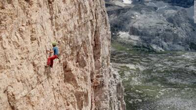 Alex Honnold: New series offers immersive experience watching 'Free Solo' star climb without ropes
