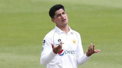 Shoulder injury rules Gloucestershire’s Naseem Shah out for a month - bt.com - Pakistan