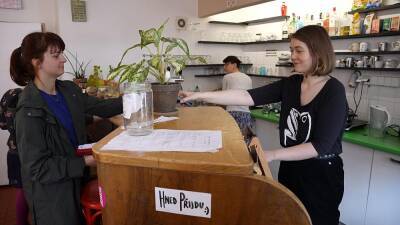 Could Erasmus-style work placements help solve youth unemployment? - euronews.com - Eu