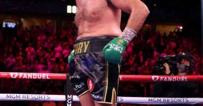 Tyson Fury - John Fury - John Fury gives brilliant take on Tyson Fury's 'average Joe' physique - msn.com - Britain