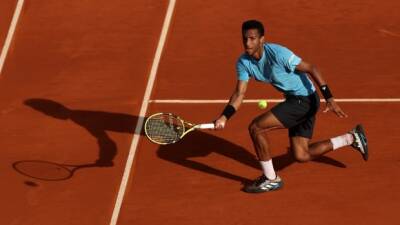 Auger-Aliassime bumps slump to beat qualifier at Barcelona Open - cbc.ca - Australia - Canada -  Rotterdam