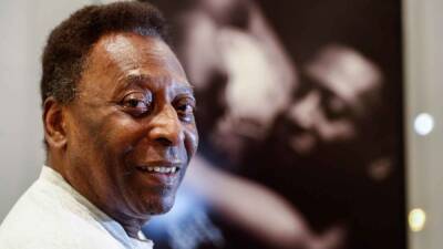 Pelé, hospitalizado de nuevo