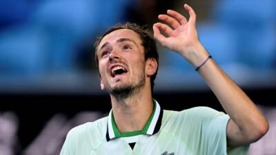 Wimbledon ban Russian and Belarusian players from 2022 tournament