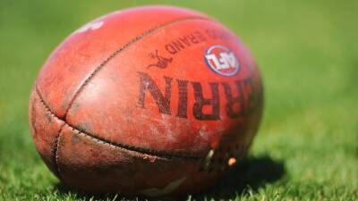 Aussie Rules football clubs warned of issues with registering players through new statewide system