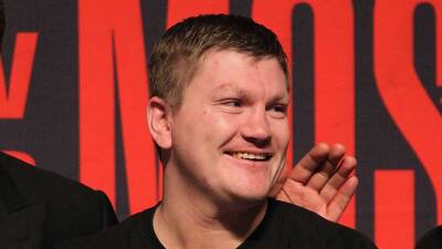 Ricky Hatton announces his return to the ring