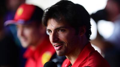 Carlos Sainz signs a new two-year contract with Ferrari ahead of Emilia Romagna Grand Prix this weekend