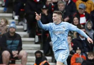 Sky Blues - Viktor Gyokeres - Mark Robins - Martyn Waghorn and Matty Godden reveal who gets fined the most at Coventry City - msn.com -  Swansea -  Coventry
