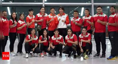 Indian women's boxing team leaves for Turkey for World Championship camp