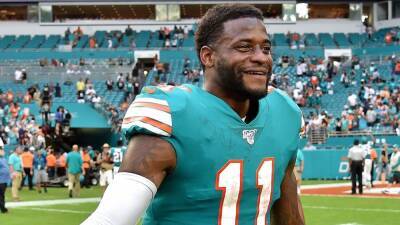 WR DeVante Parker says he 'chose' to be traded from Miami Dolphins to New England Patriots