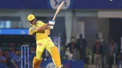 Watch: MS Dhoni's Last-Over Heroics Helps CSK Snatch Victory Against Mumbai Indians