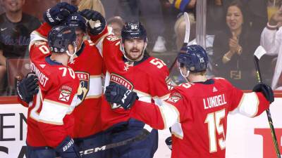 Aleksander Barkov - Panthers beat Red Wings 5-2, clinch best record in East - foxnews.com - Florida -  Detroit - state Colorado - county Bay