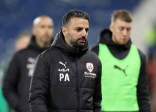Update emerges on Poya Asbaghi’s future following Barnsley relegation